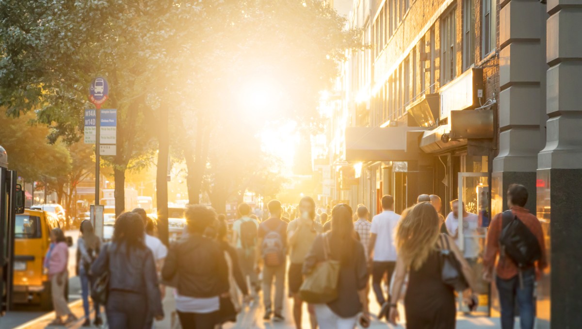 CROWD-STREET-shutterstock