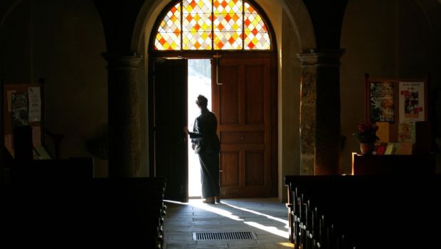 PORTE-SORTIE-EGLISE-GODONG