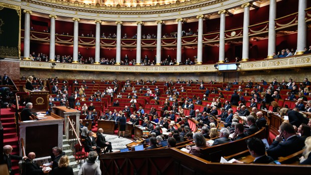 ASSEMBLEE-NATIONALE-FRANCE-POLITIQUE-shutterstock