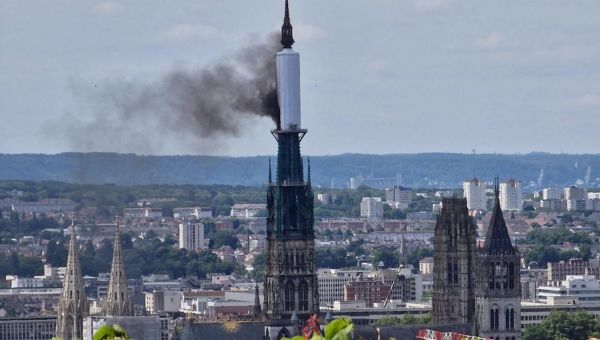 INCENDIE-CATHEDRALE-ROUEN-HORIZONTALE-AFP