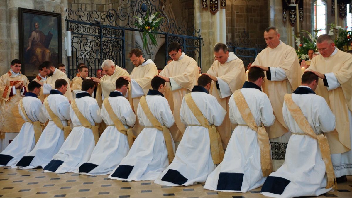 Une visite apostolique à la communauté de l’Emmanuel