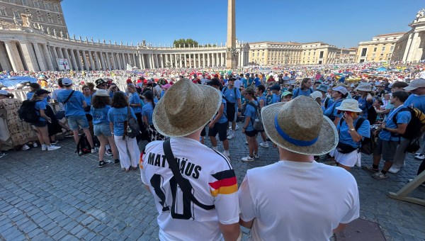 PELERINAGE-SERVANTS-AUTEL-ROME-VATICAN-PAPE-AFP