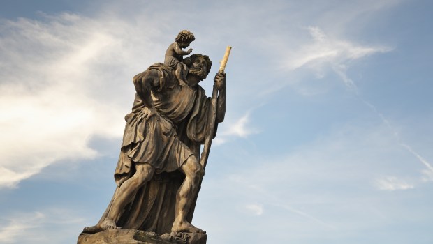 SAINT-CHRISTOPHE-shutterstock