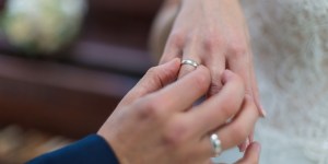Des laïcs pourront-ils bientôt célébrer des mariages et des baptêmes ?