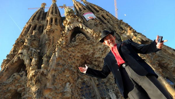 Japanese sculptor of the Sagrada Familia church Etsuro Sotoo