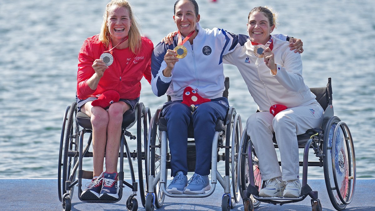 PARA-AVIRON-JO-AFP