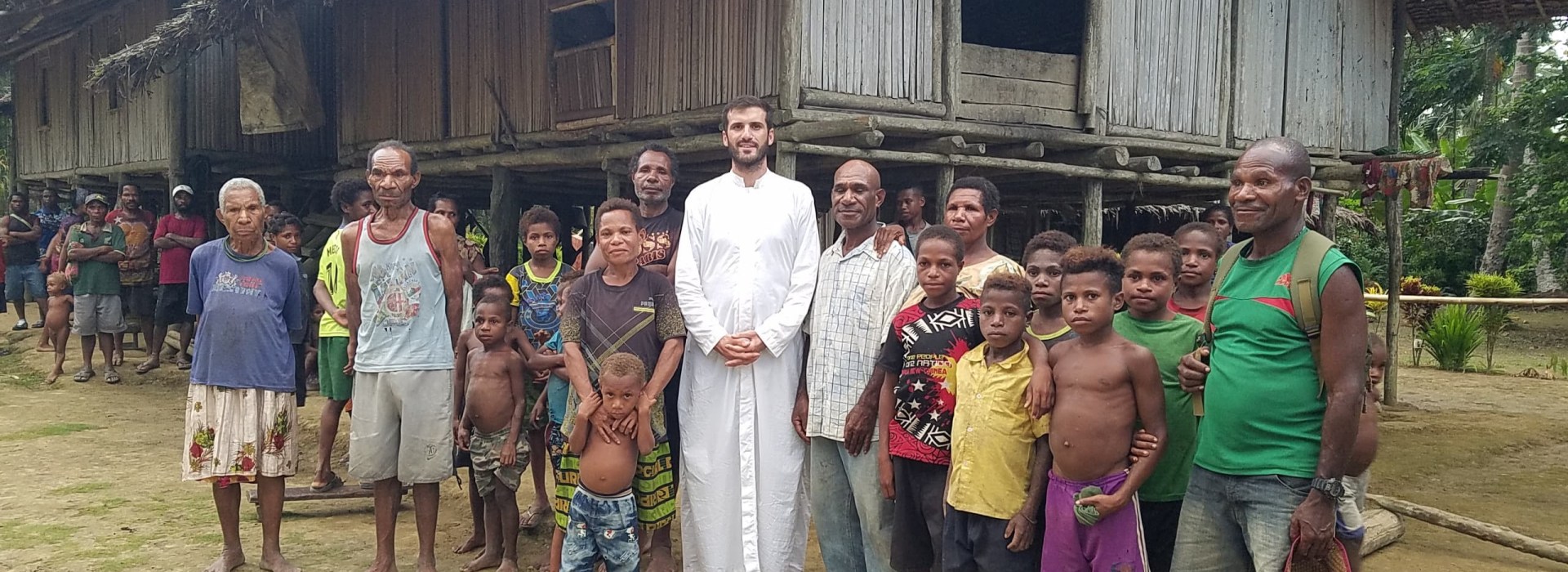 PERE-MARTIN-PRADO-PAPOUASIE-NOUVELLE-GUINEE-MISSIONNAIRE