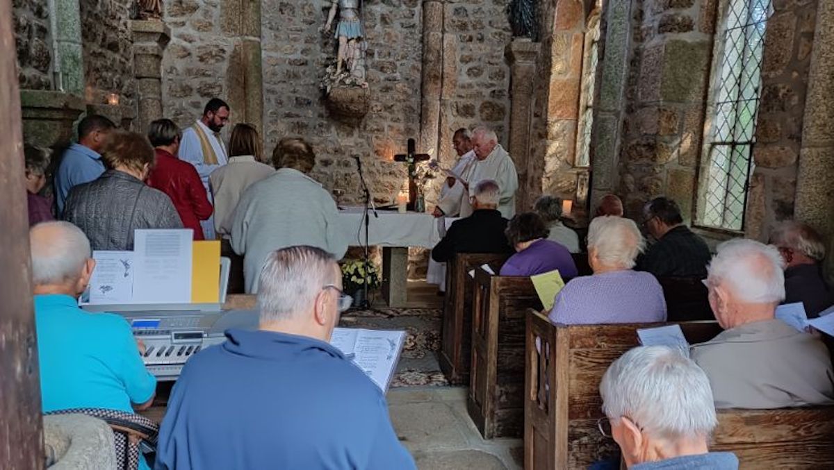 Messe à la chapelle du parc Ange Michel, en Normandie, le 18 septembre 2024.