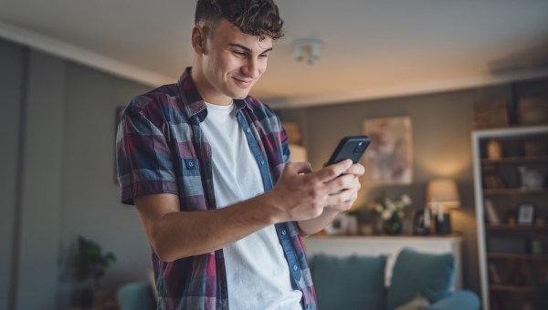 Corner Item Image - Le “pebbling”, le nouveau langage affectif des jeunes