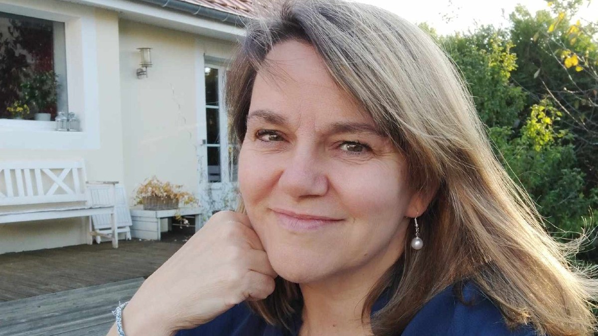 ISABELLE-STOCK-UNE.jpg