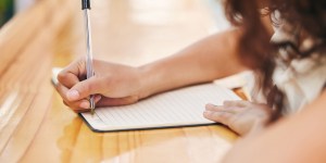 Catéchuménat : comment écrire sa lettre à l’évêque pour demander le baptême ?