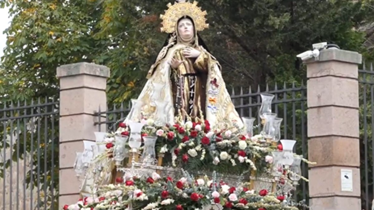 PROCESSION-AVILA.jpg