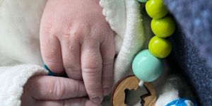 Gabrielle et Guillaume, parents d’Emmanuel : &#8220;Sa vie a été courte mais belle et pleine !&#8221;