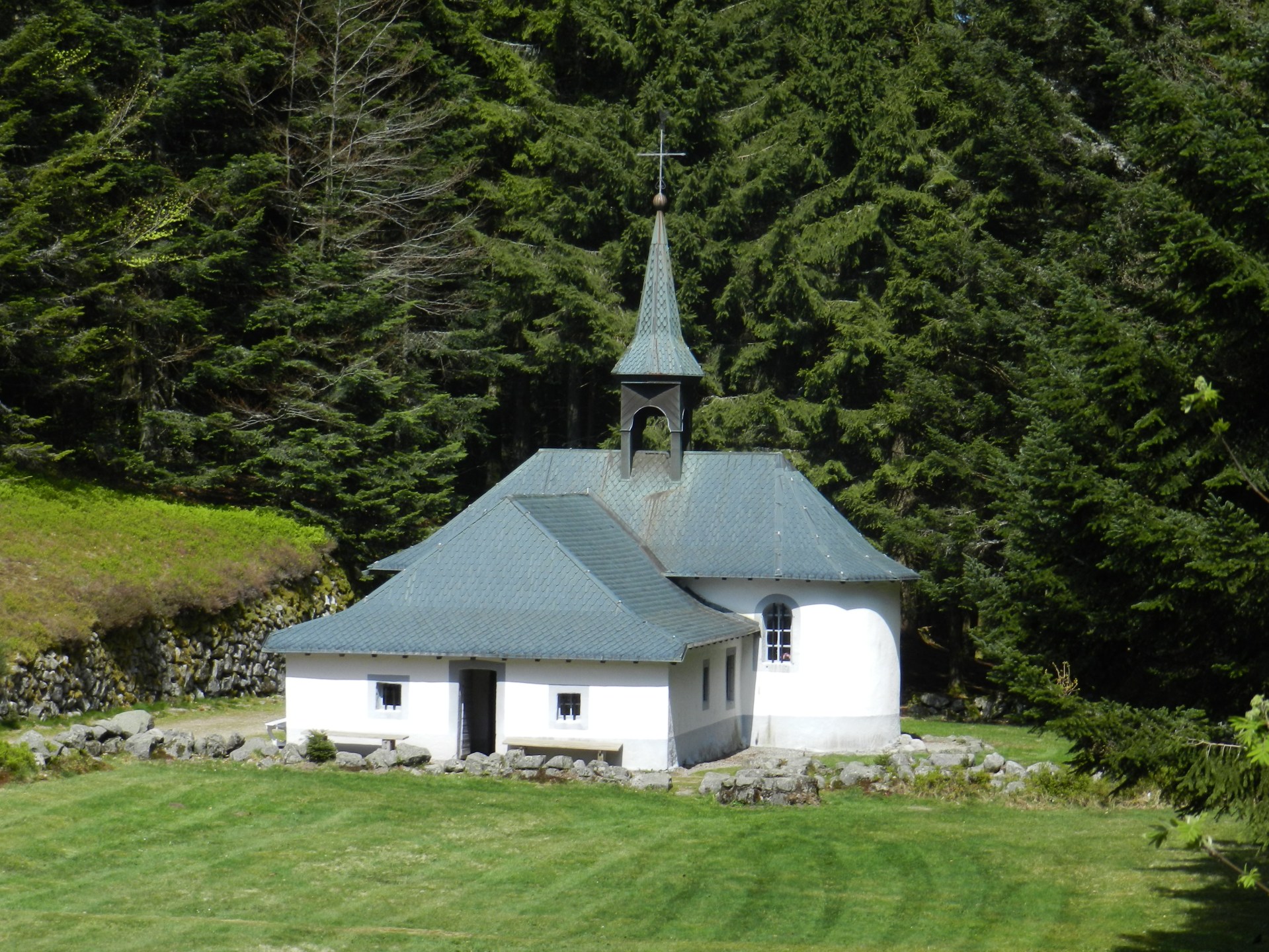 9-Ventron-La-chapelle-de-lermitage-du-frere-Joseph-©-Elisabeth-Bonnefoi