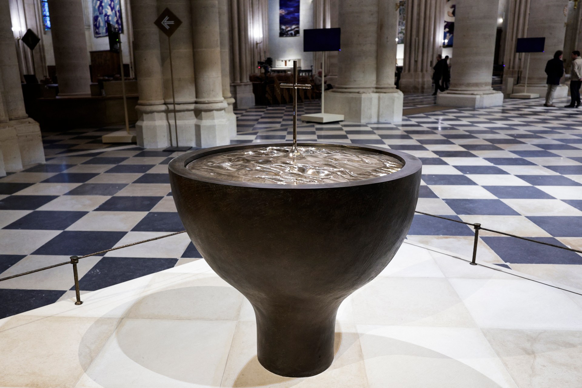 Baptistere-Notre-Dame-de-Paris.jpg