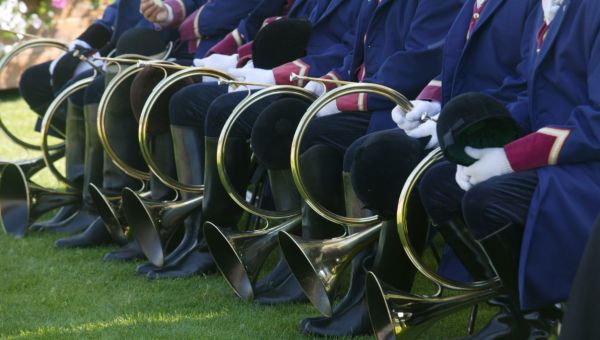 Messe de Saint Hubert en plein air. Chasse aux cornes