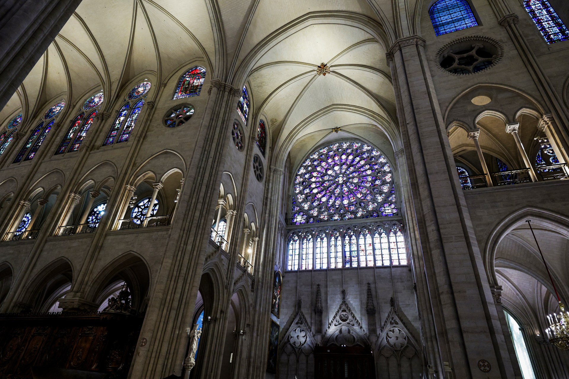 Interieur-Notre-Dame-de-Paris-6.jpg