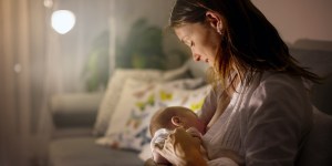 Votre bébé refuse de s&#8217;endormir ? Essayez cette berceuse !