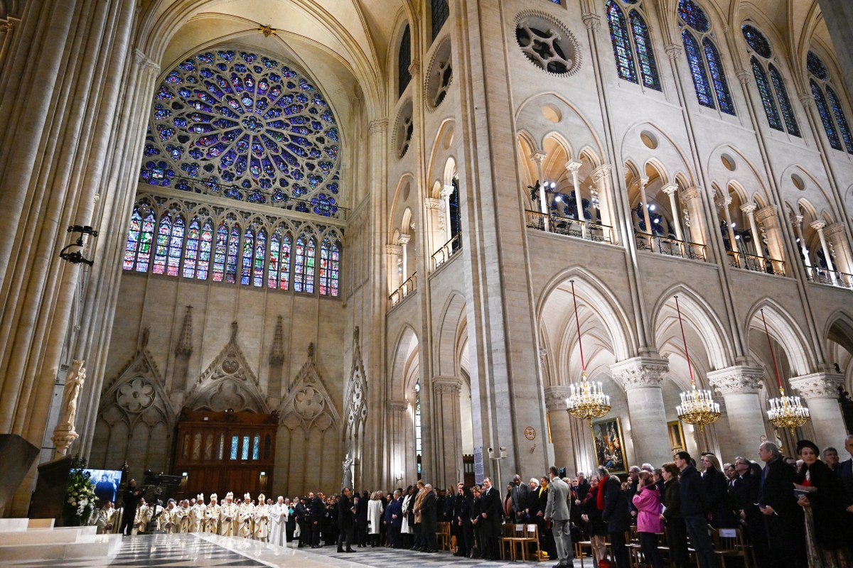 La première messe à Notre-Dame de Paris depuis l’incendie