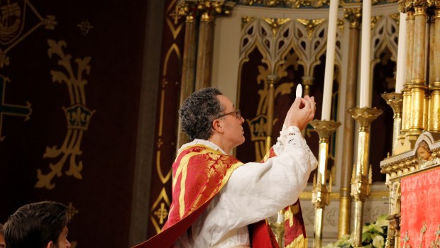 Fr. Michael Rennier saying Mass at St. Francis de Sales Oratory, St. Louis, MO