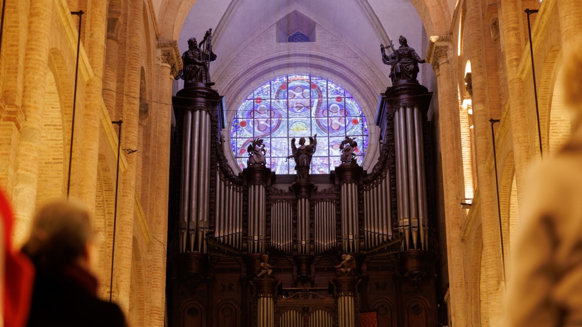 Vitrail-basilique-Saint-Sernin-©Patrice-Nin-Mairie-de-Toulouse-2.jpg