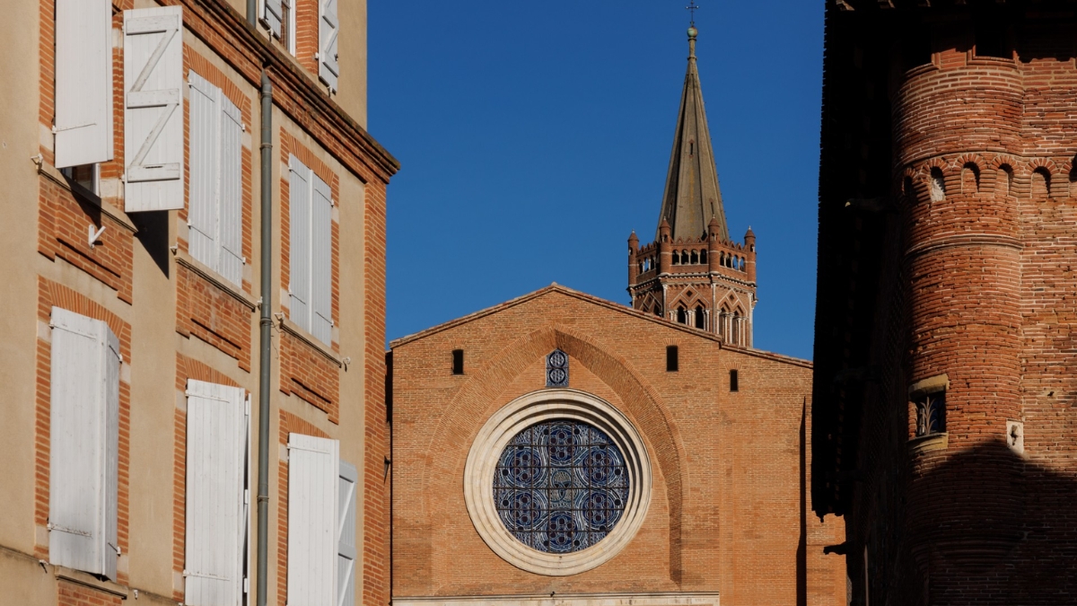 À Toulouse, ce vitrail contemporain qui met tout le monde d’accord