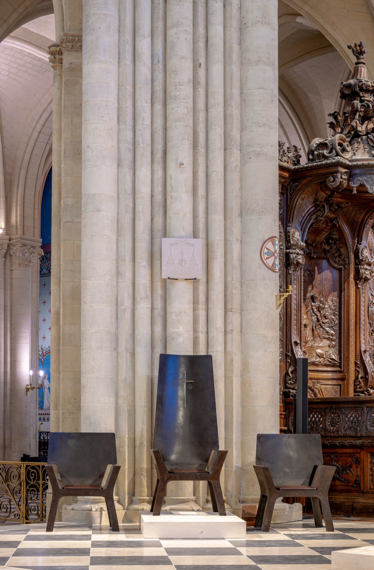 Le nouveau mobilier liturgique de Notre-Dame de Paris