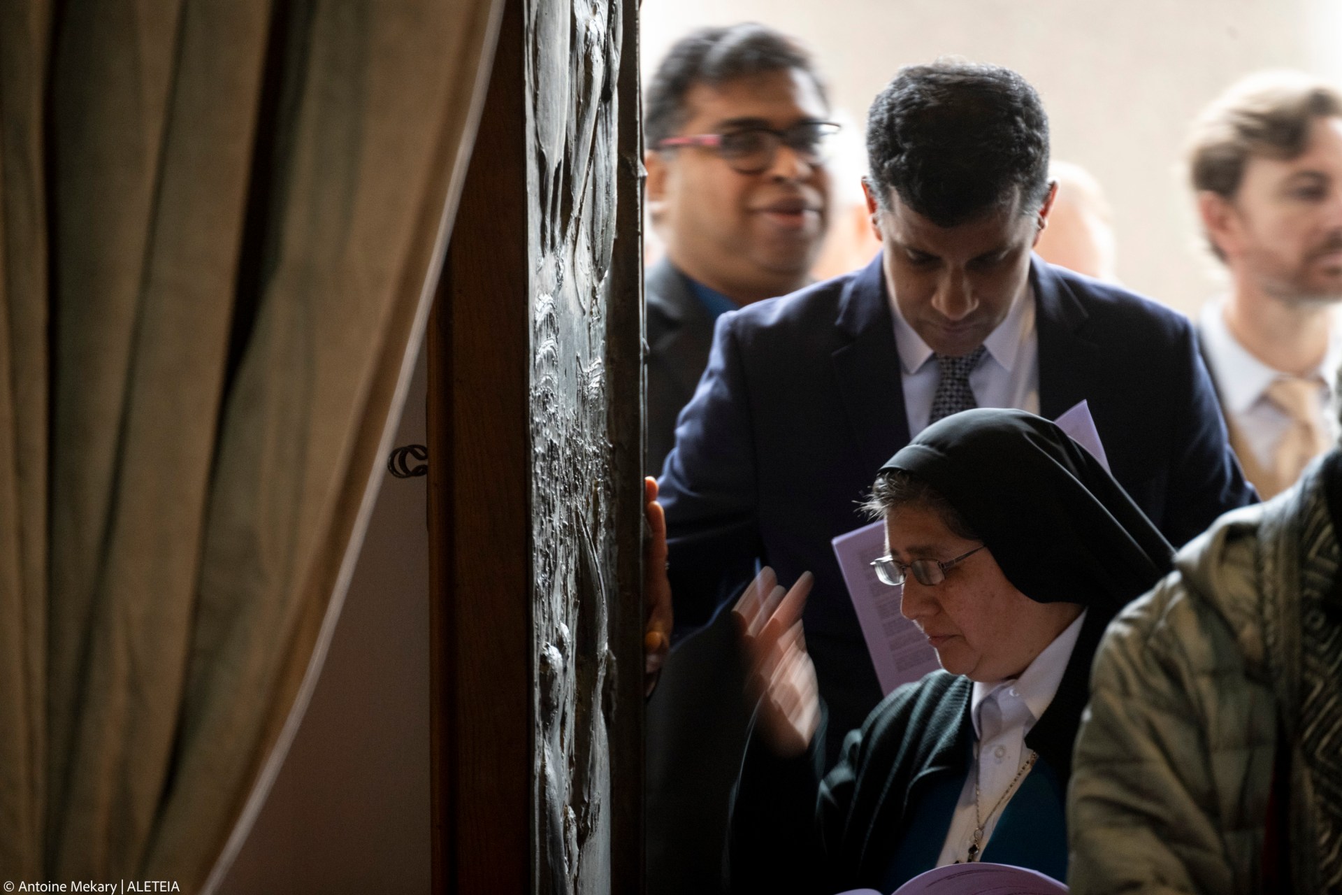 Pilgrim enters through the Holy Door of the Basilica of Saint Paul Outside the Walls during the Catholic Jubilee Year ceremony presided by Cardinal James Michael Harvey in Rome, January 5, 2025