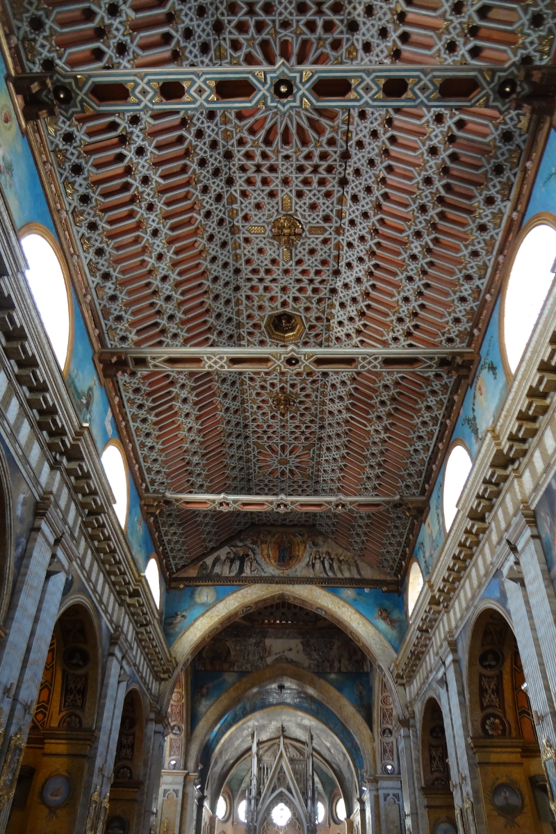 PLAFOND-EGLISE-SANTO-DOMINGO.jpg
