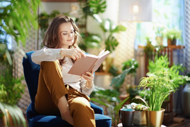 YOUNG-WOMAN-READ-BOOK-shutterstock