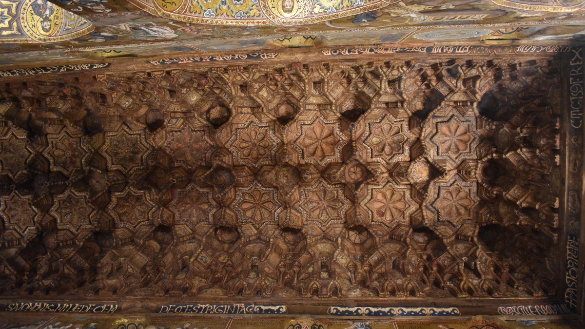 Plafonds à caissons dans les églises, un décor à la gloire de Dieu