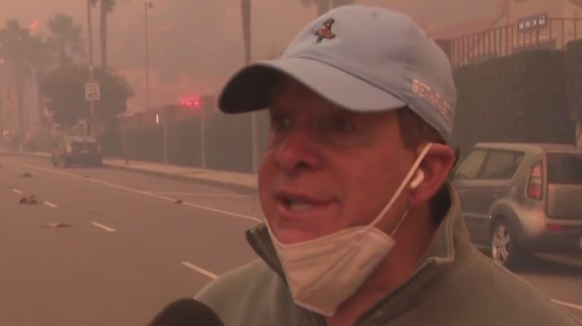 Steve Guttenberg s’est investi personnellement pour dégager les routes et permettre aux pompiers lors des incendies à Los Angeles.