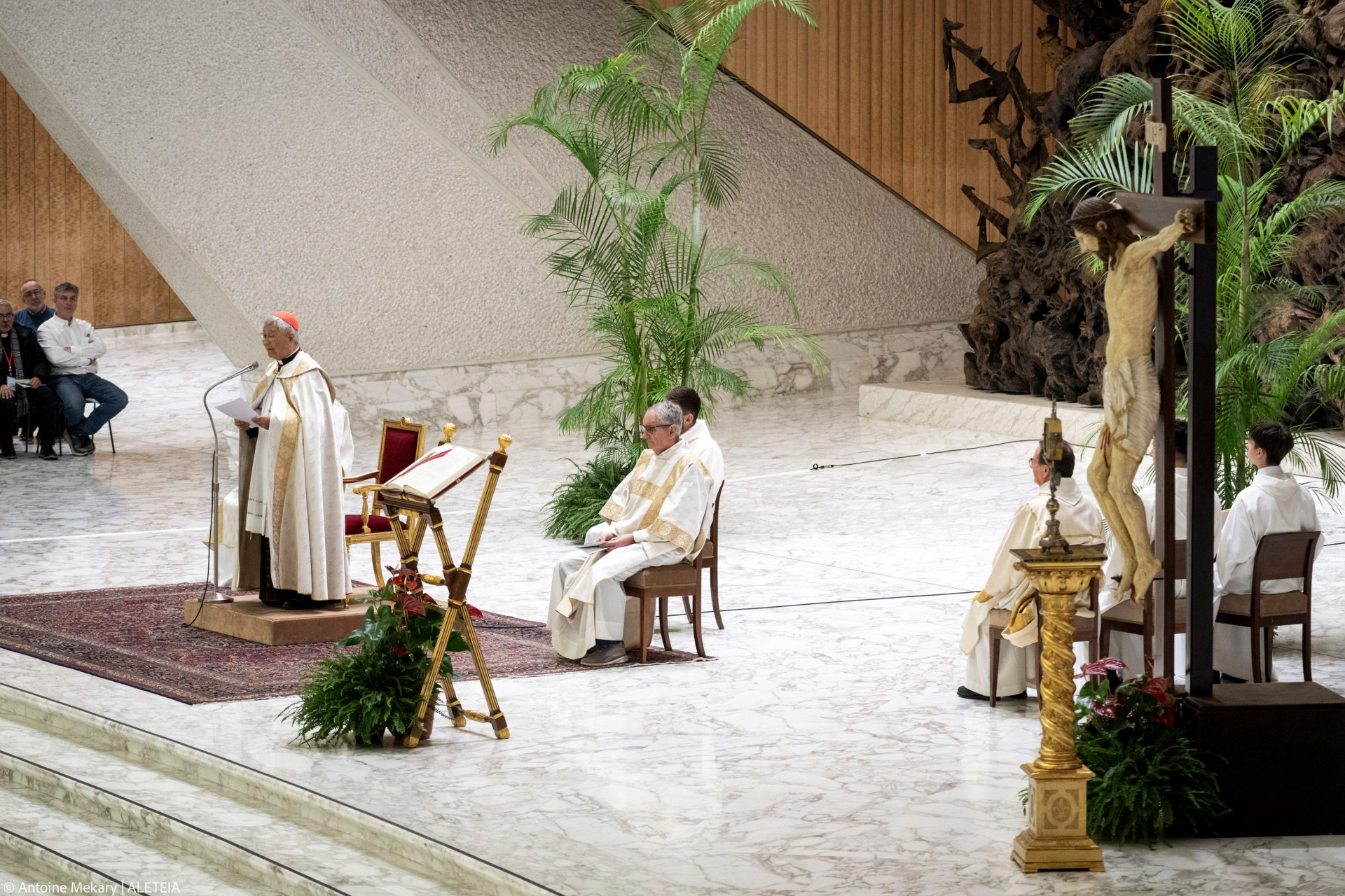 Jubilee-of-Deacons-prayer-vigil-Paul-VI