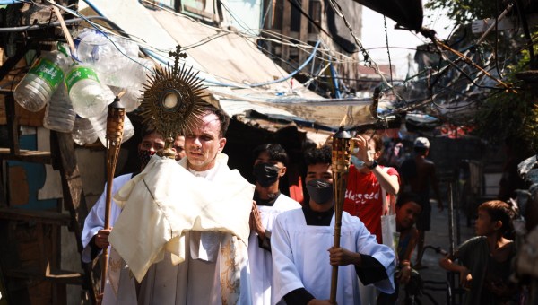 PERE-MATTHIEU-DAUCHEZ-©Timothee-de-Feraudy