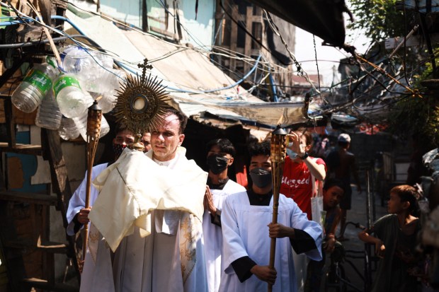 PERE-MATTHIEU-DAUCHEZ-©Timothee-de-Feraudy