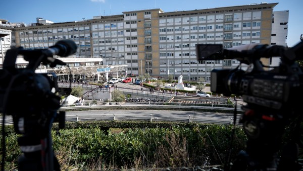 Corner Item Image - Ces papes que les médias voulurent enterrer trop vite