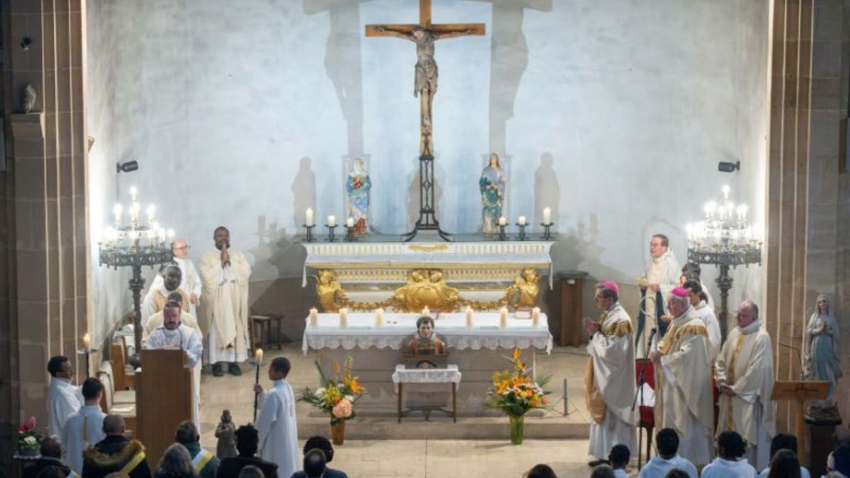 RETOUR-RELIQUE-SAINT-GAUCHER-2-DIOCESE-DE-VERSAILLES