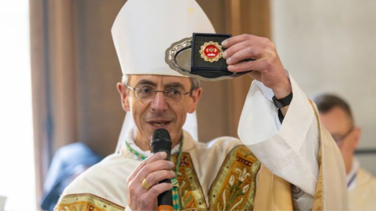 RETOUR-RELIQUE-SAINT-GAUCHER-DIOCESE-DE-VERSAILLES