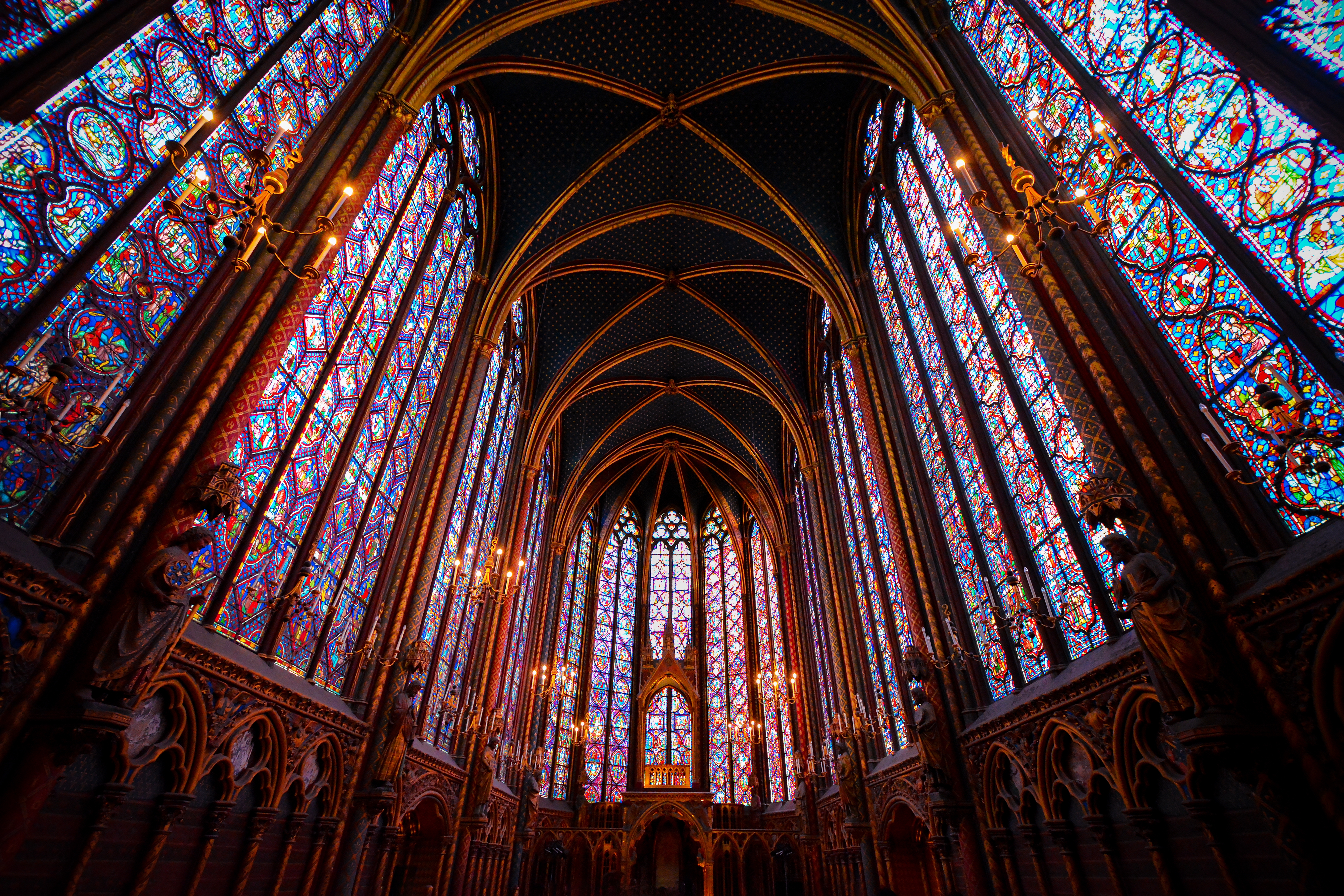 {"rendered":"[EN IMAGES] Chatoyants et \u00e9clatants, les plus beaux vitraux de Paris\u00a0"}