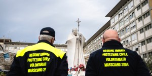 [DIRECT] À l&#8217;hôpital, le pape François poursuit sa thérapie
