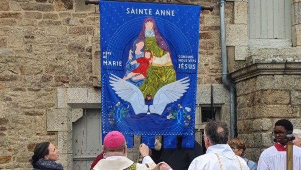Corner Item Image - Toute la symbolique de la nouvelle bannière de Sainte-Anne d’Auray