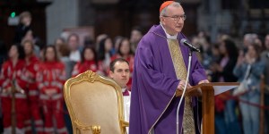 Le cardinal Parolin n’a &#8220;absolument pas&#8221; parlé de renonciation avec le pape 