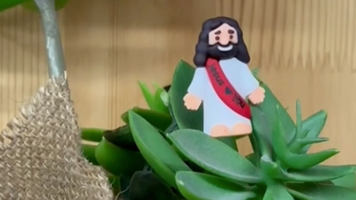 Mini Jesus Figurine Trend TikTok
