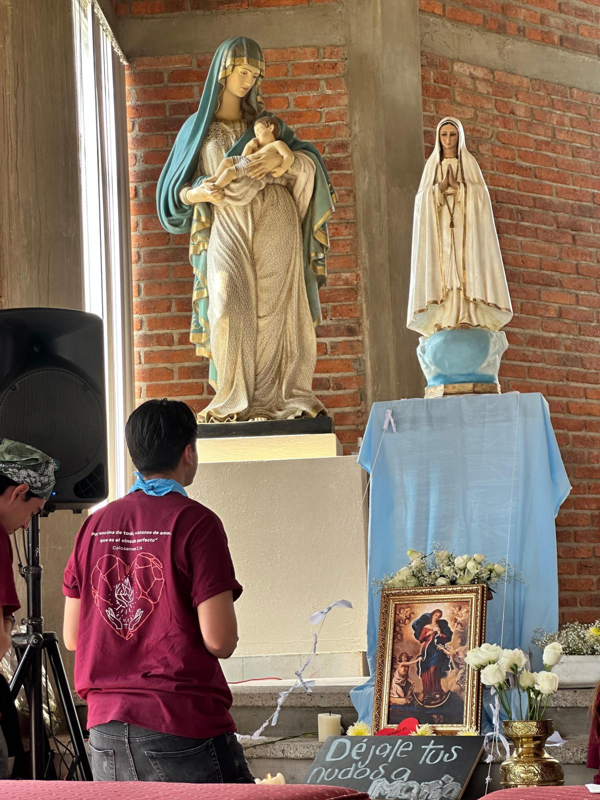 Moisés catecúmeno que recibirá el bautismo en Pascua