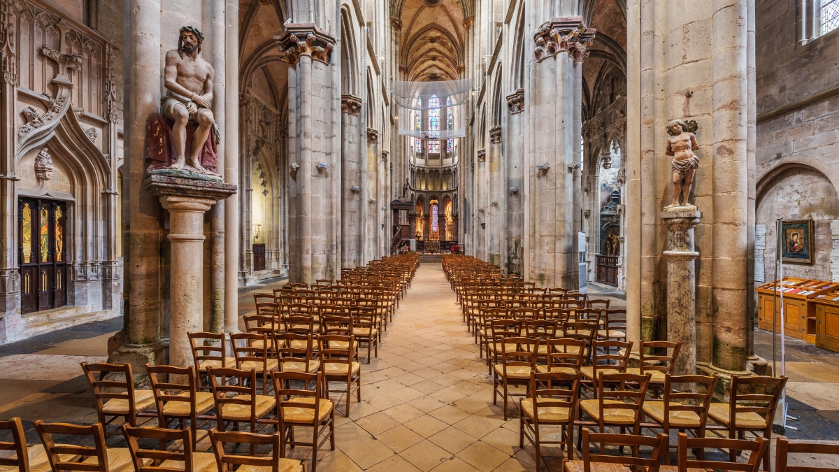 collegiale-saumur-en-auxois-interieur.jpg