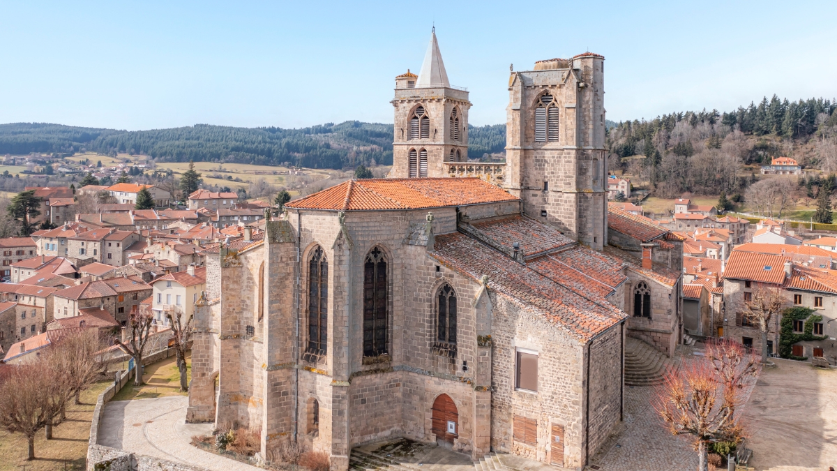 collegiale-ssaint-bonnet-le-chateau-2.jpg