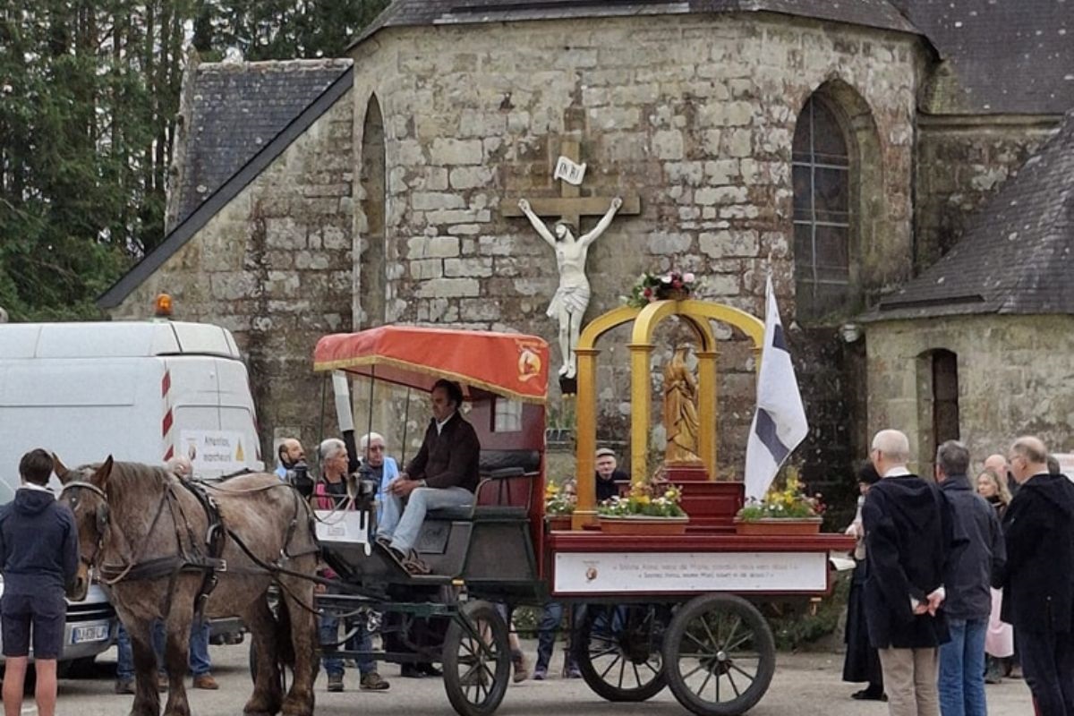 {"rendered":"La Trom\u00e9nie de Sainte-Anne au jour le jour (AVRIL)"}