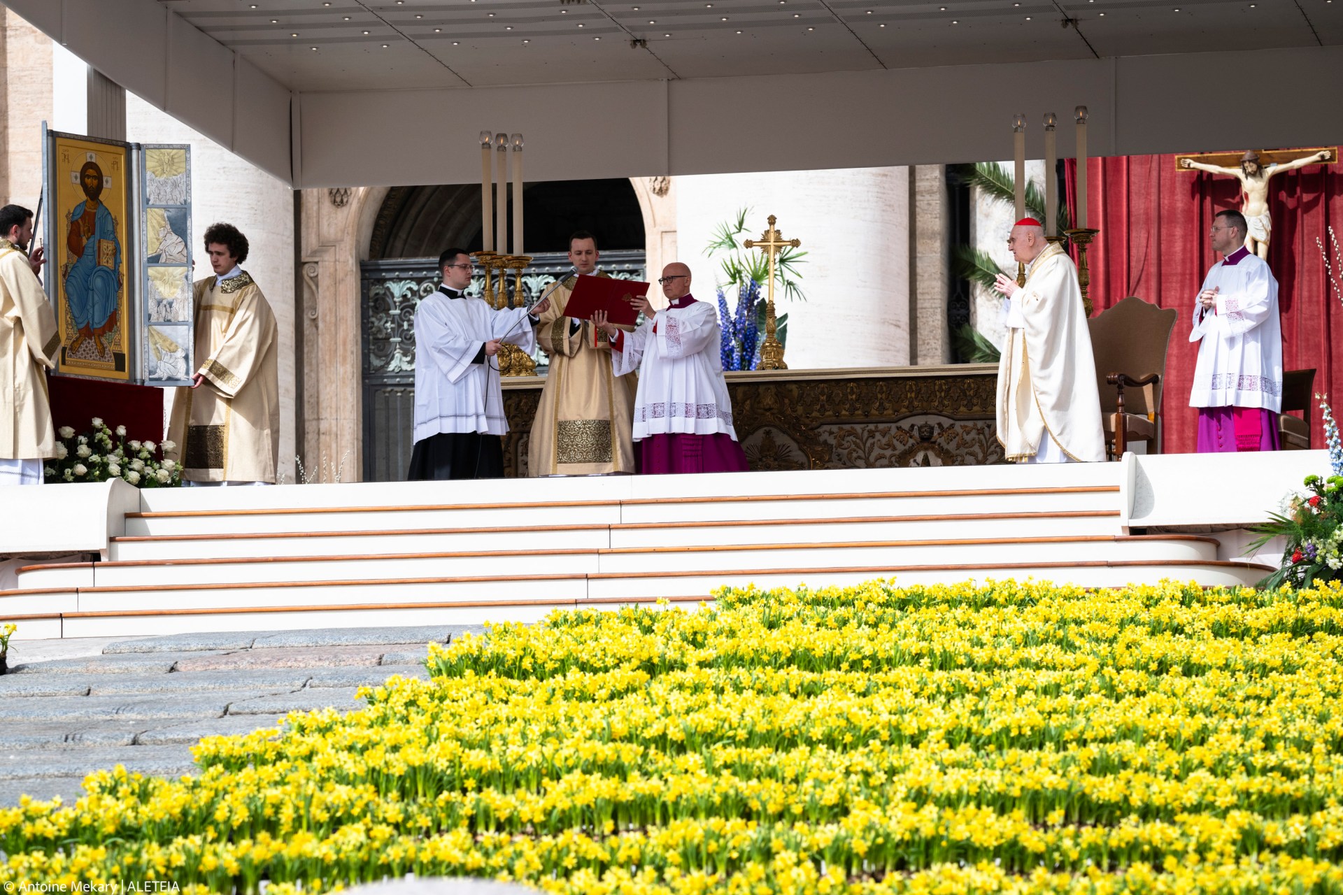 EASTER-VATICAN-POPE-EASTER2025