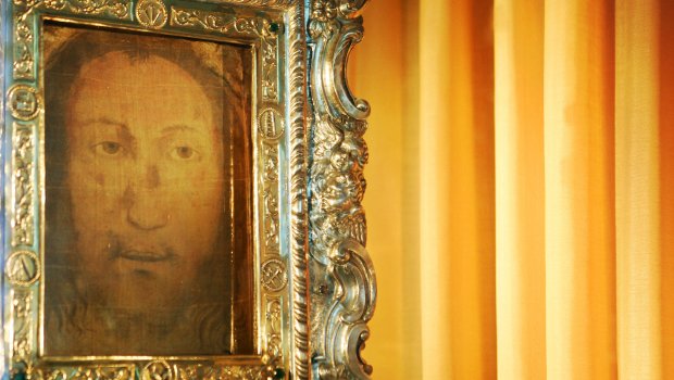 ITALY - POPE - VERONICA'S VEIL