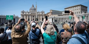 [EN DIRECT] Après la mort du pape François, des réunions cruciales juste avant le conclave